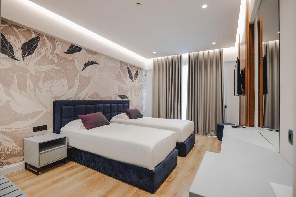 Deluxe Twin Room with Sea View
